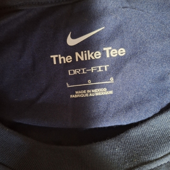 A Nike official Michigan Wolverine dri-fit tee shirt in a men's small. NWOT - Picture 3 of 6